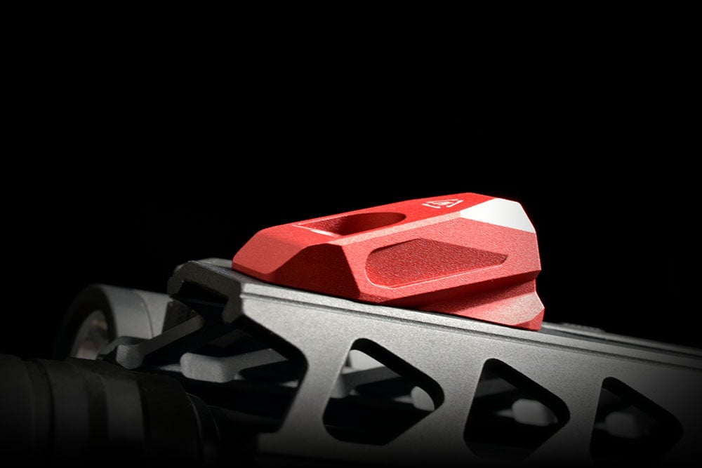 strike-industries-link-angled-qd-mount-in-red_13-1