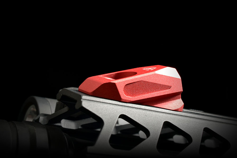 strike-industries-link-angled-qd-mount-in-red_13