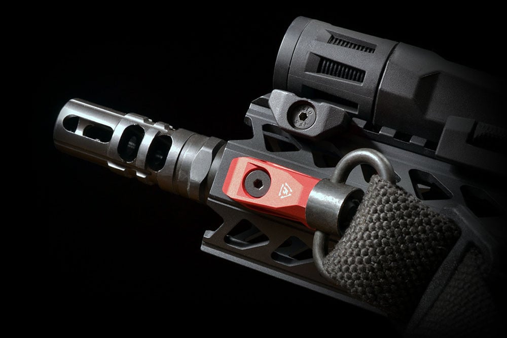 strike-industries-link-angled-qd-mount-in-red_18-1